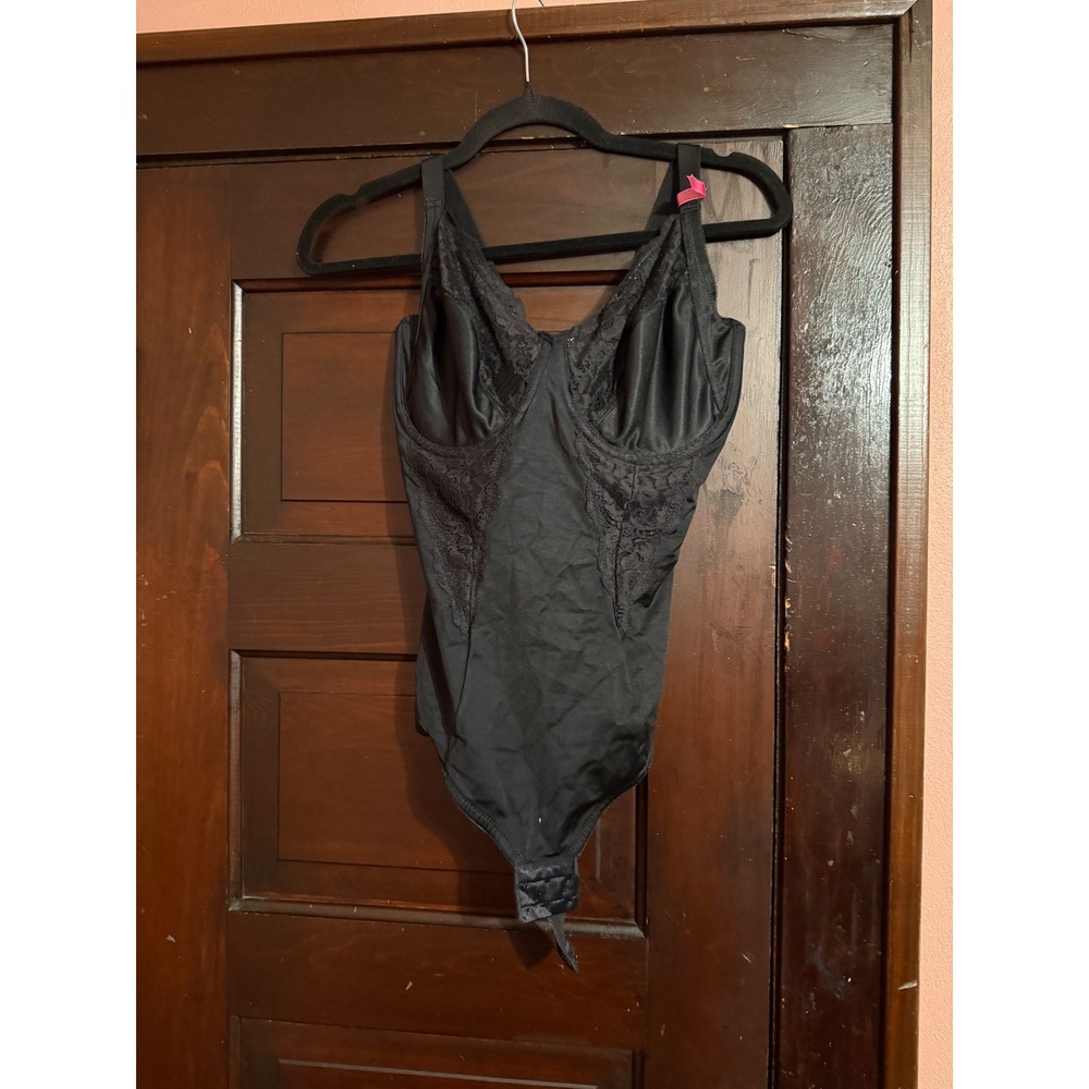 Maidenform Black Lace Trim Underwire Body Shaper 36DD 04170M Firm Control